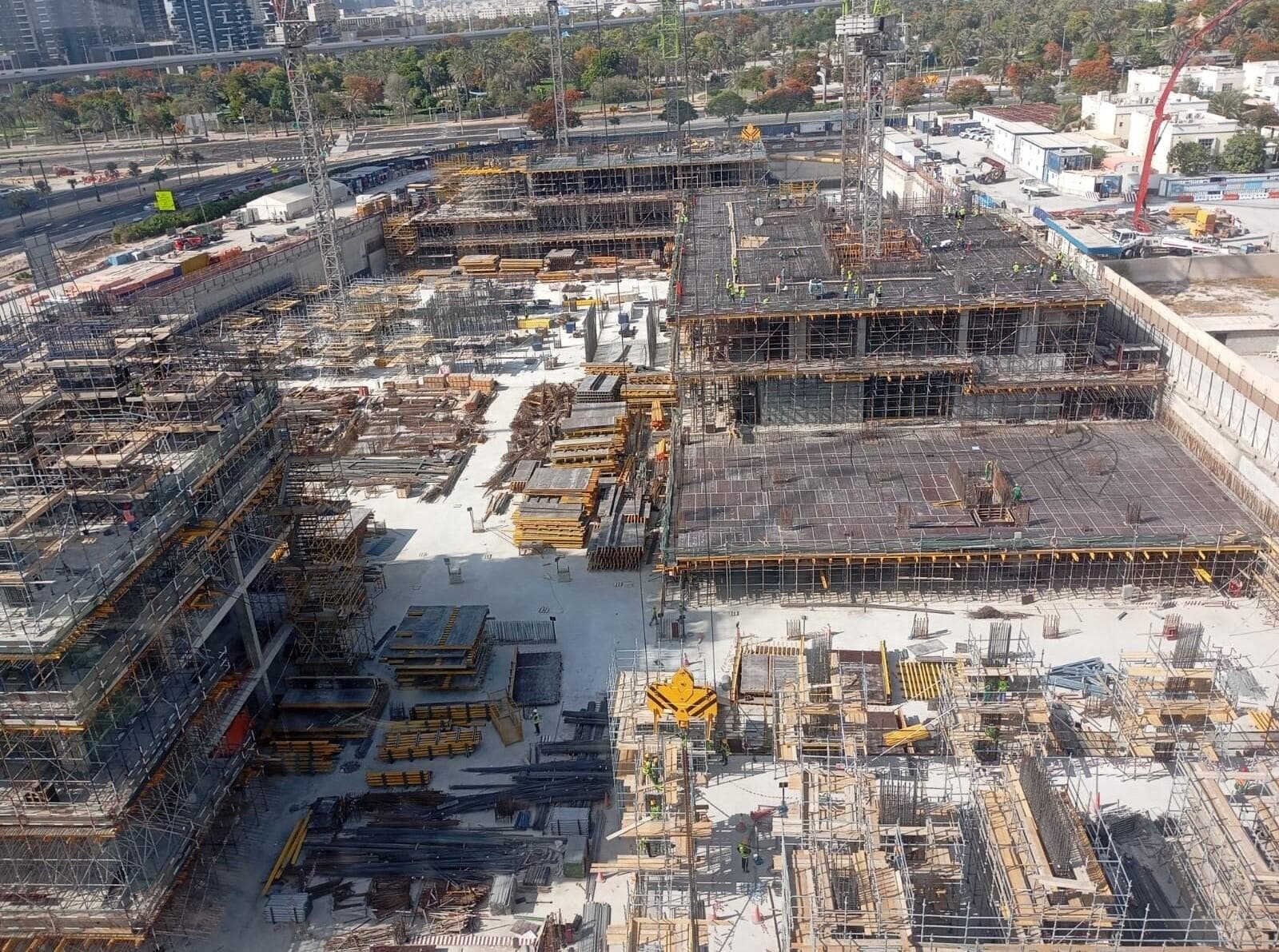Address Residences Zabeel - Строительство