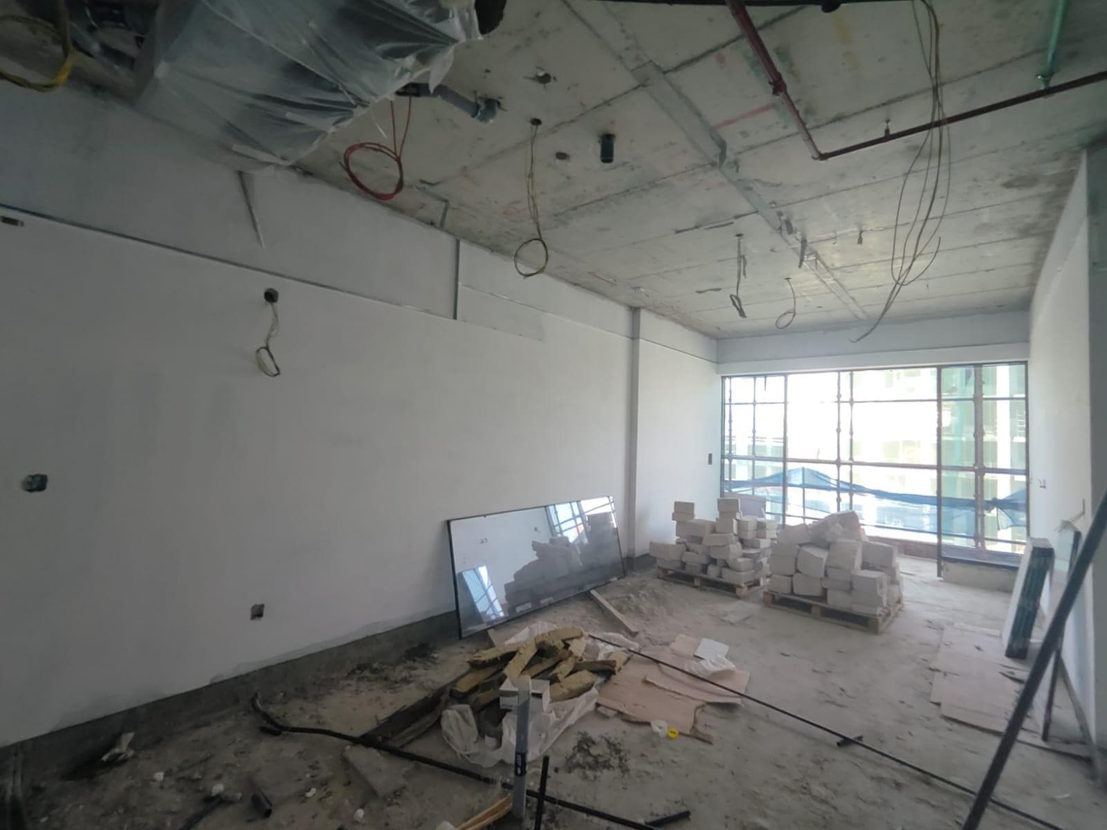 Vue By Crystal Bay - Construction