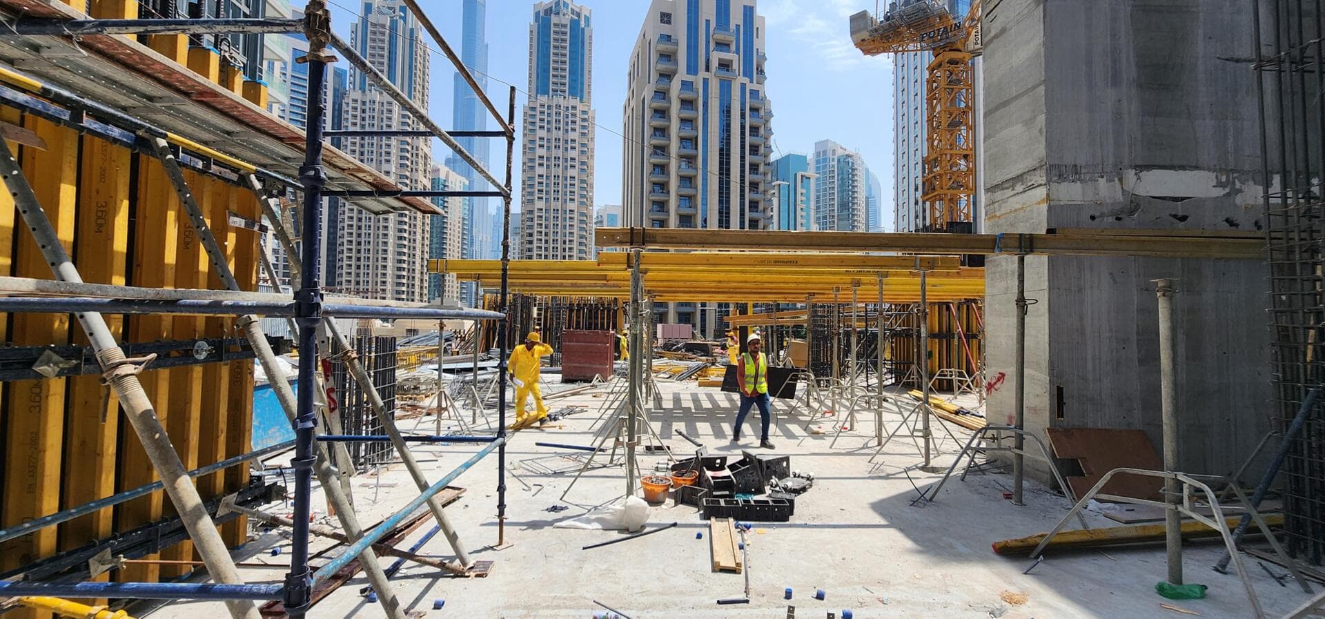 Fairmont Residences Solara Tower - Construction